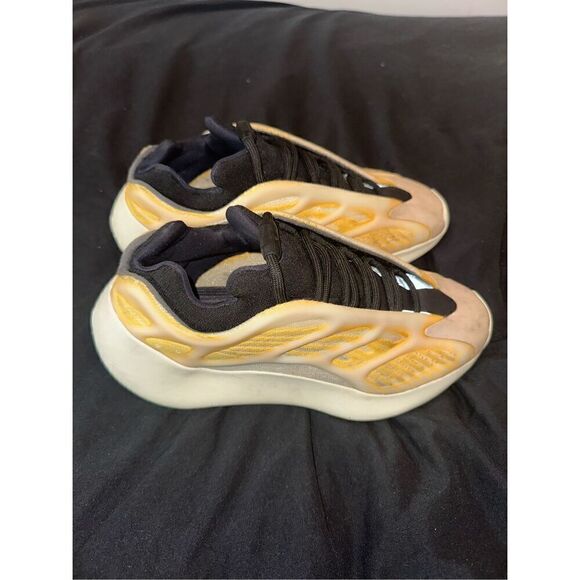 US SIZE 6.5 Yeezys 700 series V3 yellow - Picture 1 of 9
